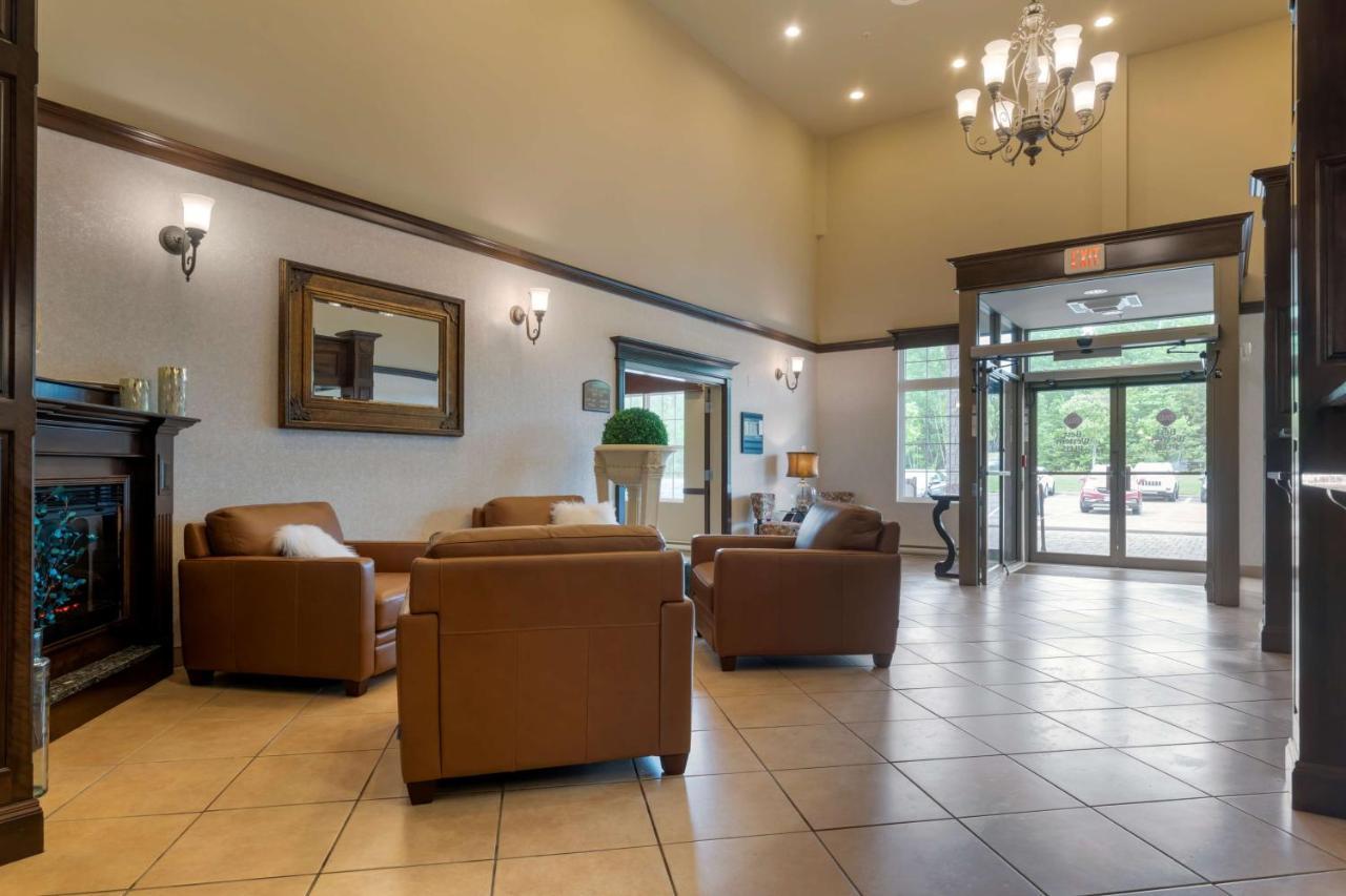 Best Western Plus Fredericton Hotel & Suites Exterior foto