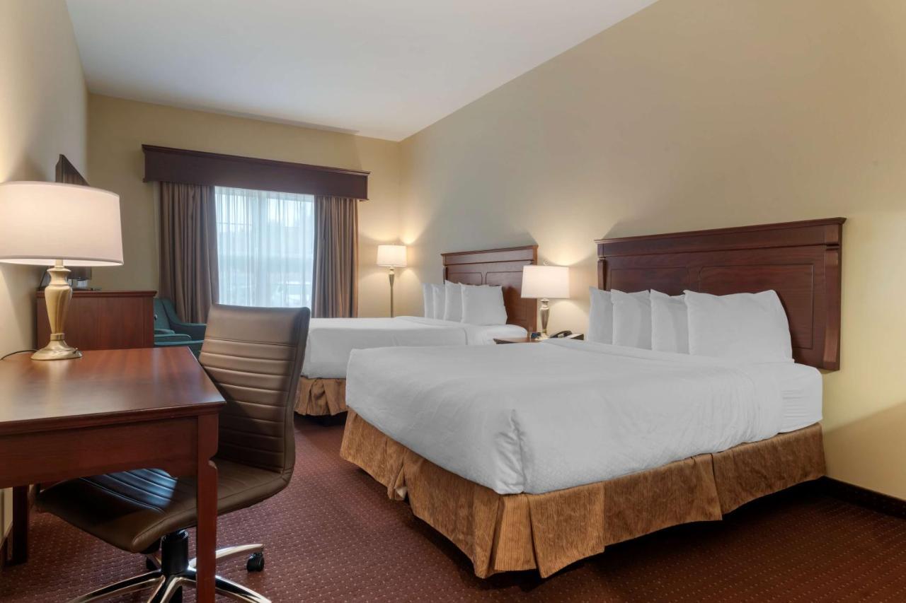 Best Western Plus Fredericton Hotel & Suites Exterior foto