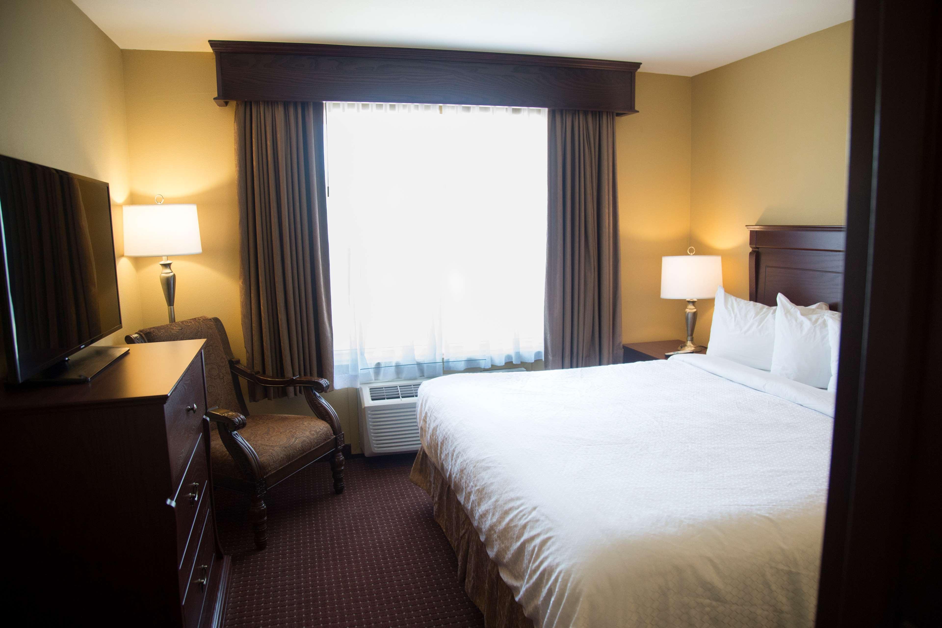 Best Western Plus Fredericton Hotel & Suites Exterior foto